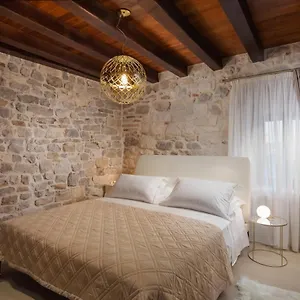 4* Couette-café Luxury Ma De Dominis