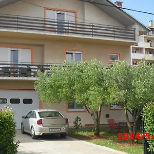 https://apartmani-roko.hotelinzadar.com